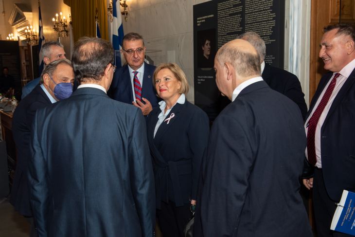 ΔΕΛΤΙΟ ΤΥΠΟΥ ΠΙΣ 10-10-2022 "ΣΥΝΕΔΡΙΑΣΕΙΣ ΤΩΝ ΕΥΡΩΠΑΙΩΝ ΙΑΤΡΩΝ ΓΙΑ ΤΙΣ ΑΛΛΑΓΕΣ ΣΤΙΣ ΙΑΤΡΙΚΕΣ ΕΙΔΙΚΟΤΗΤΕΣ"